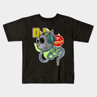 Funny cat as a dj Kids T-Shirt